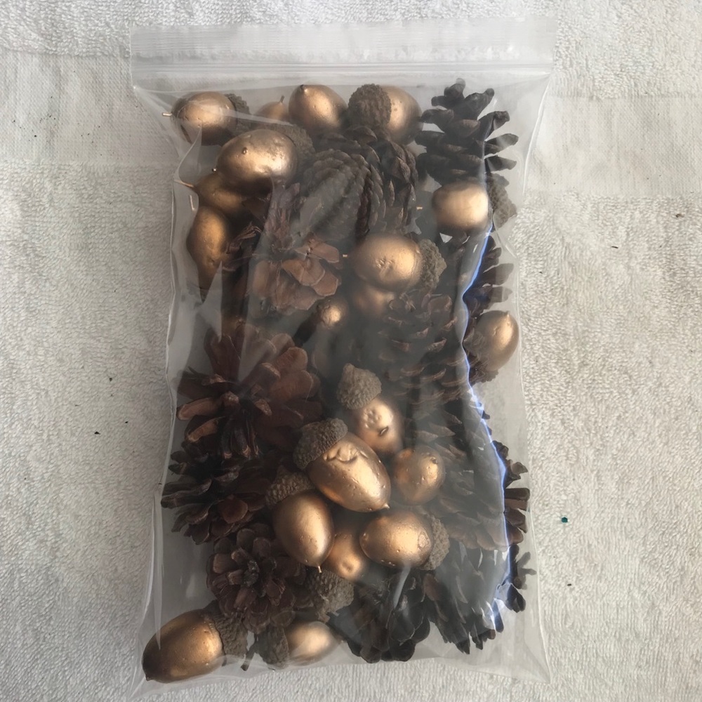 Natural Acorns & Gold Painted Pinecones Mix Table Scatters Vase Filler